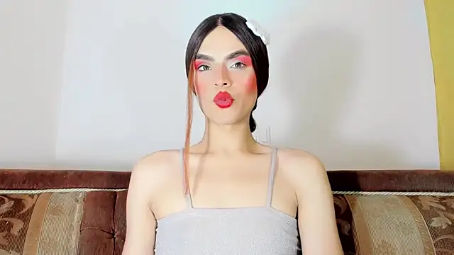 TatiGil online show from October 9, 4:49 am