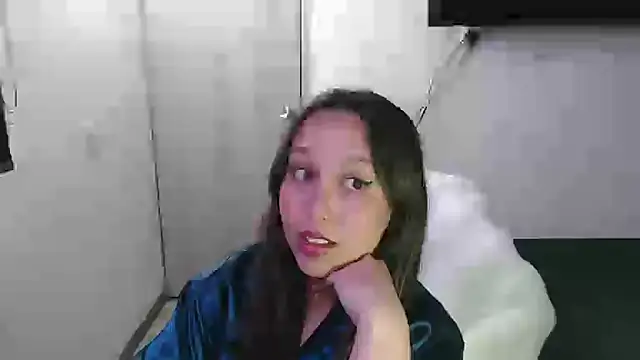 Skarlet Adams28 online show from November 6, 7:53 pm