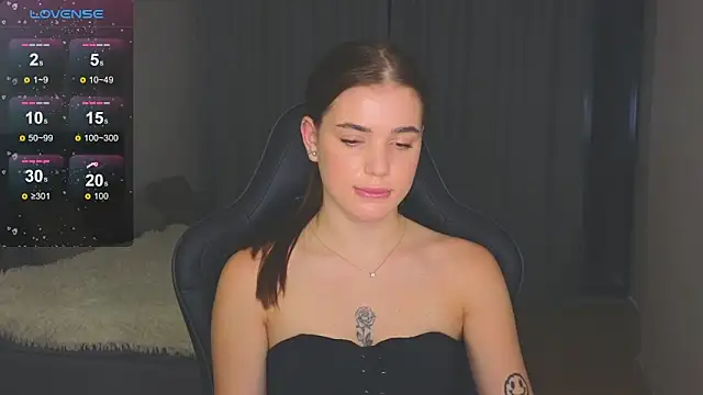 adrianawow1 online show from October 30, 1:19 am