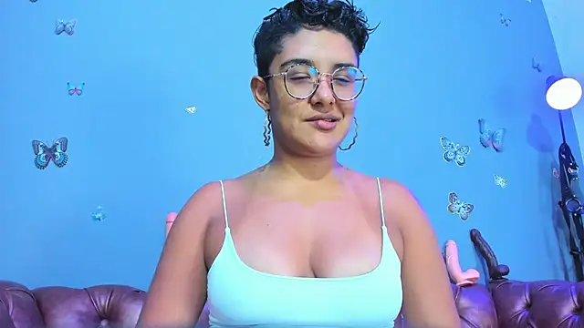 Kaira mosse online show from October 7, 11:25 am