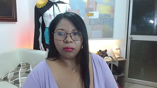 Keilathompson online show from September 15, 10:34 am