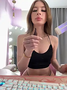 your girl next door online show from February 1, 1:21 pm