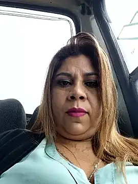 Laura-Hernandez online show from October 27, 3:07 pm