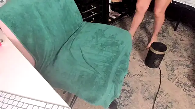 bigb00tyjudyyX online show from April 27, 2:25 pm