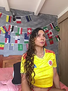 MafeeRoss online show from June 27, 5:41 pm