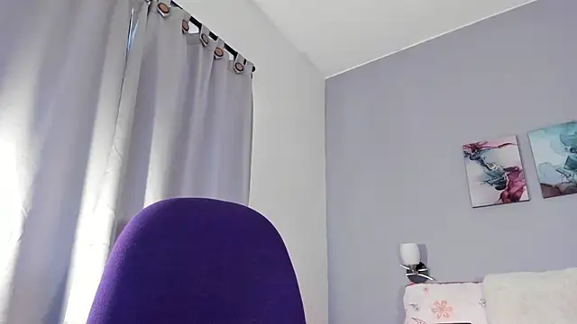 Maia W10 online show from September 9, 1:33 pm