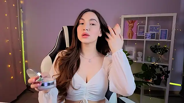 MelissaLovely  online show from March 24, 9:25 am