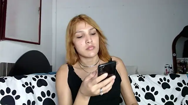 alexandra lorens online show from November 19, 5:07 am