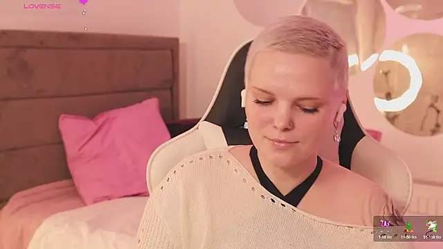 LikaBerry1 online show from February 14, 1:24 pm