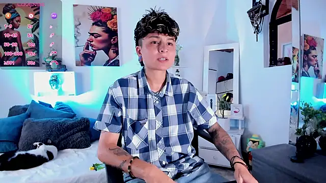 ZuryRamirez  online show from December 14, 8:14 pm