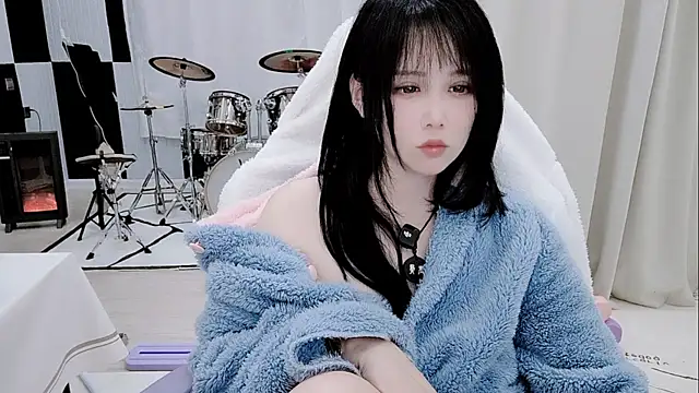 Vaness-a online show from April 8, 6:54 pm