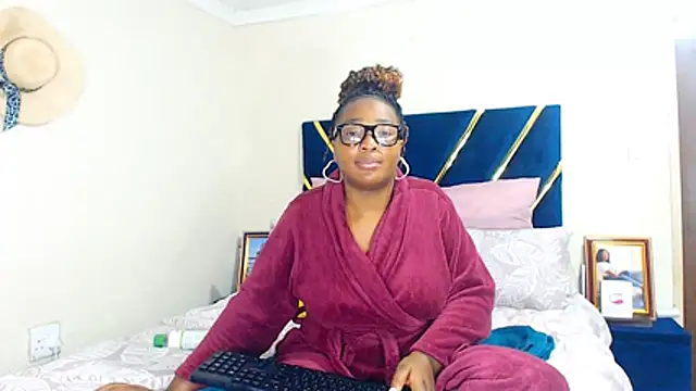 veronica1xxx online show from December 5, 2:11 am