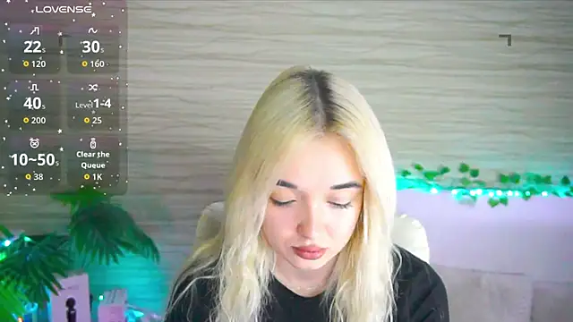 Ashley S online show from November 4, 11:43 pm