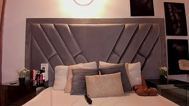 brenda nova18 online show from April 2, 9:23 pm