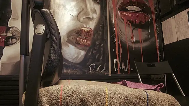 Snapshot of dani4334 chatting on October 8, 8:51 am dani4334 online show from October 8, 8:51 am