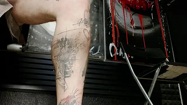 Snapshot of dani4334 chatting on September 15, 10:23 am dani4334 online show from September 15, 10:23 am