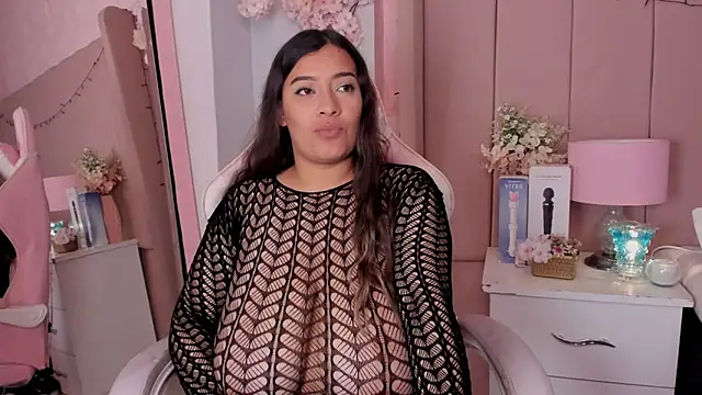 MollyBigBoobs12 online show from October 7, 9:30 pm