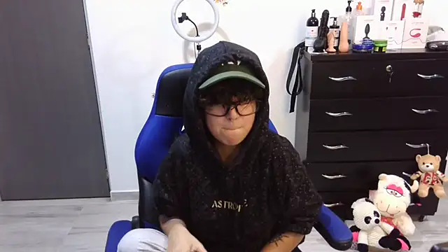 thomascooper7 online show from September 20, 1:16 am