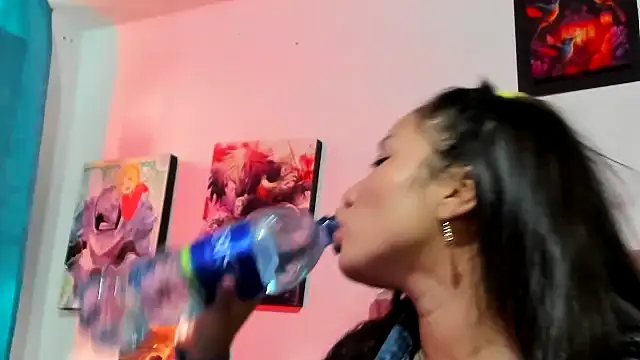 teffy lee online show from March 24, 8:14 pm