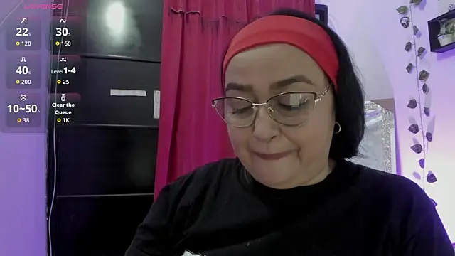 Gia Nahomi online show from September 21, 2:10 am