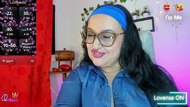 Gia Nahomi online show from March 12, 11:40 pm