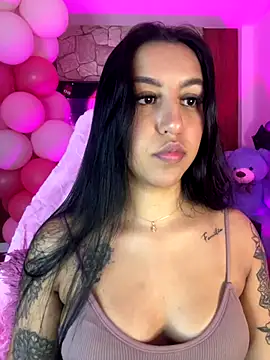 Tamara Roberts1 online show from September 30, 11:20 pm