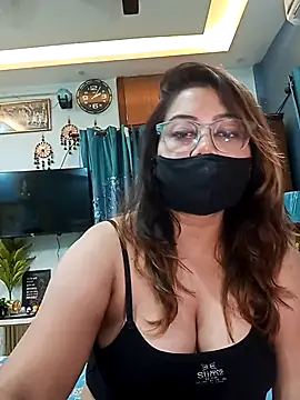 Cute-mona online show from April 14, 8:31 pm