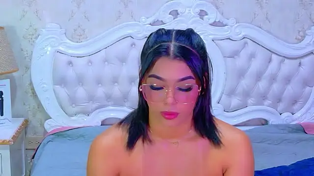 TiaraRosse online show from January 17, 1:18 pm