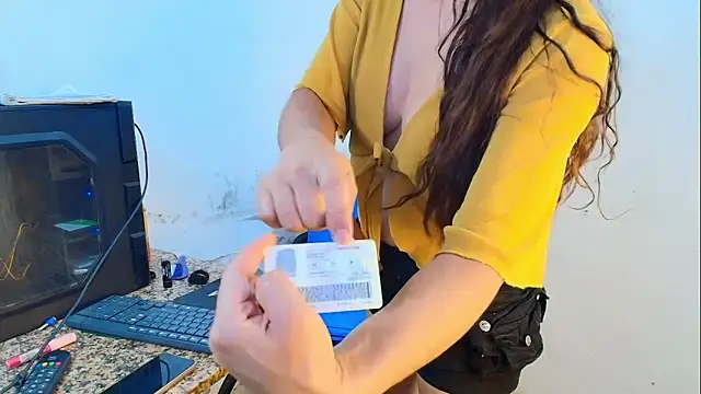 Oh Tique online show from April 11, 7:39 pm