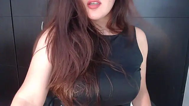 AdharaLujan online show from February 10, 5:05 pm