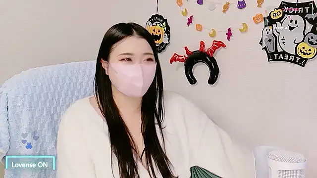 yukinko o  online show from October 28, 2:12 pm