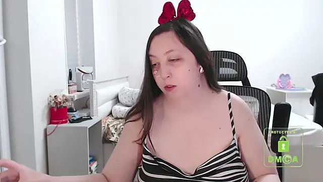 cute and hot online show from October 16, 2:20 pm