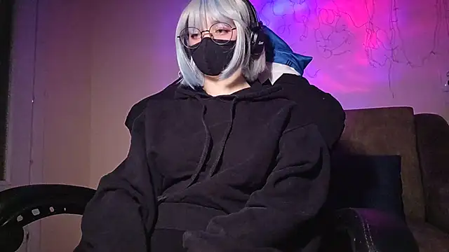 DanaWard online show from November 5, 8:14 pm