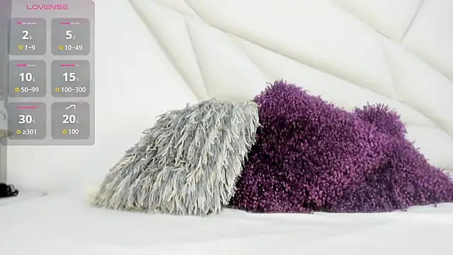 AbigailWilliams  online show from December 16, 11:16 am