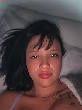 LorenRosse online show from April 3, 11:25 pm