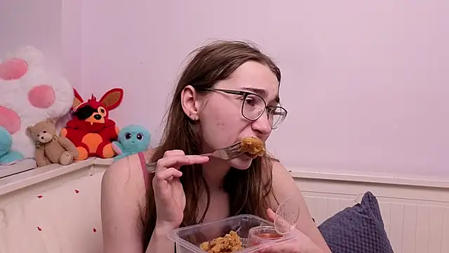 PollyBeev online show from June 29, 7:26 am