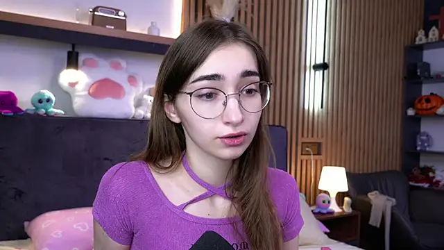 PollyBeev online show from November 14, 7:30 am