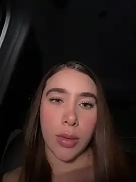 Lanataylor- online show from April 6, 2:11 am