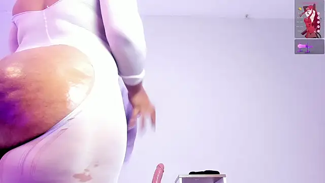 lannarusso  online show from October 14, 12:19 pm