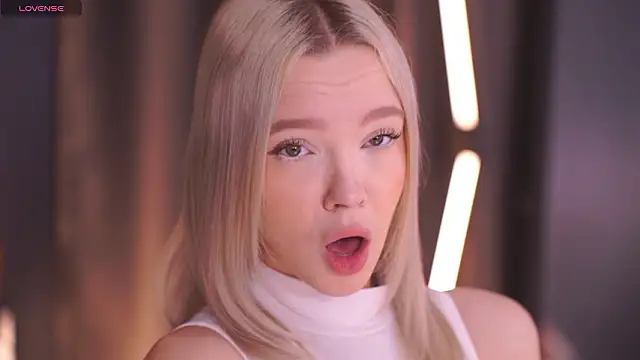  AlinaBailey online show from January 18, 7:37 am