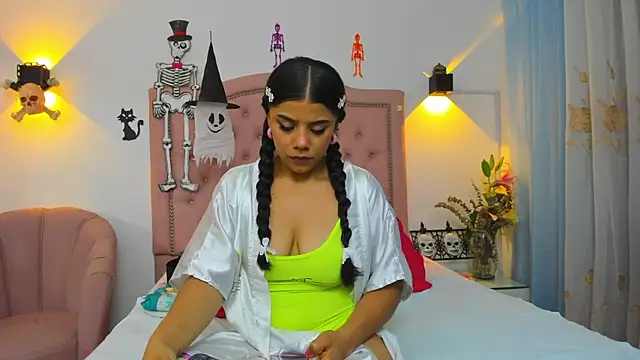 JulieeHabubu online show from October 26, 4:19 am