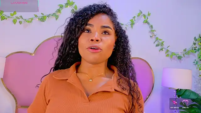 NahiaraReina online show from December 16, 2:34 pm