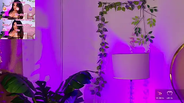 NahiaraReina online show from April 12, 2:09 pm