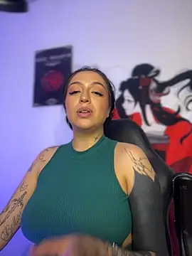 Snapshot of AnnikaMerliahh_ chatting on October 23, 2:39 am AnnikaMerliahh online show from October 23, 2:39 am