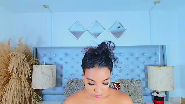 EileenBenzon online show from September 10, 4:18 pm