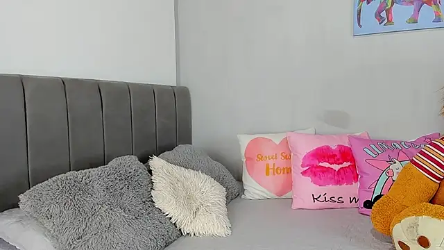 naughtyloverss online show from September 22, 2:59 pm