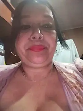 sara pineros online show from November 4, 11:10 pm