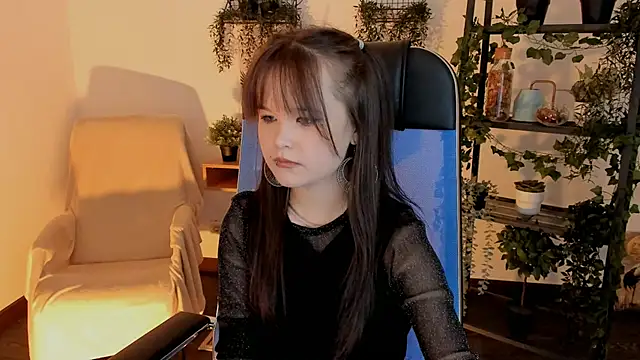 Elainebeness online show from February 15, 4:17 pm