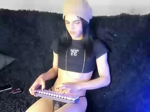 kerly monroe online show from March 7, 12:50 am