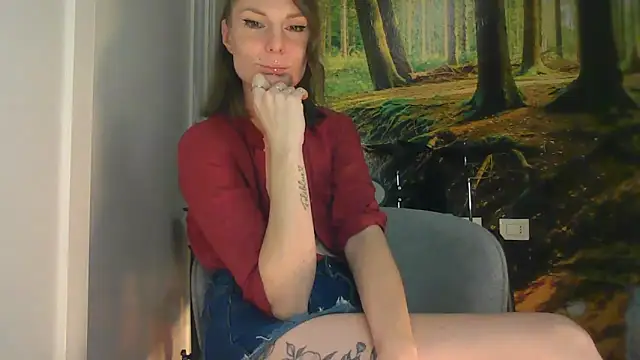 Feli blue online show from November 13, 11:15 pm